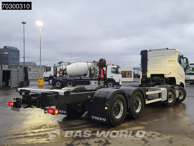 Volvo FH16 750 FH 8X4 NEW 8x4 chassis! Air suspension Big-Axle Automatic VEB+ Euro 6 - Châssis cabine: photos 5 Volvo FH16 750 FH 8X4 NEW 8x4 chassis! Air suspension Big-Axle Automatic VEB+ Euro 6 - Châssis cabine: photos 5