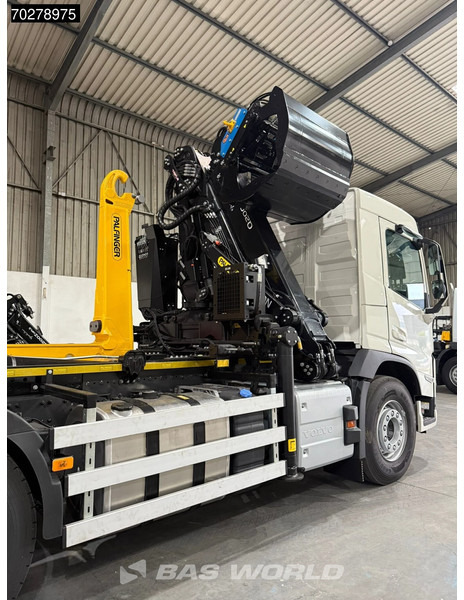 Camion ampliroll, Camion grue neuf Volvo FM 460 8X4 NEW! Palfinger Q200Z95TR HPLS Crane + HT 24 TEC Hooklift ACC LED: photos 6 Camion ampliroll, Camion grue neuf Volvo FM 460 8X4 NEW! Palfinger Q200Z95TR HPLS Crane + HT 24 TEC Hooklift ACC LED: photos 6