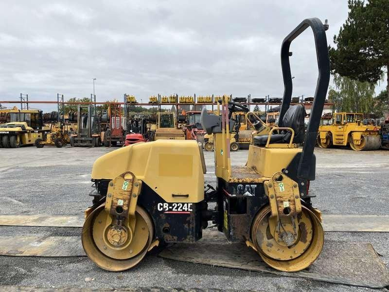 Caterpillar CB-224E - Rouleau compresseur: photos 5 Caterpillar CB-224E - Rouleau compresseur: photos 5