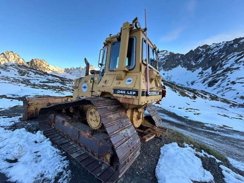 Bulldozer Caterpillar D4H LGP: photos 45