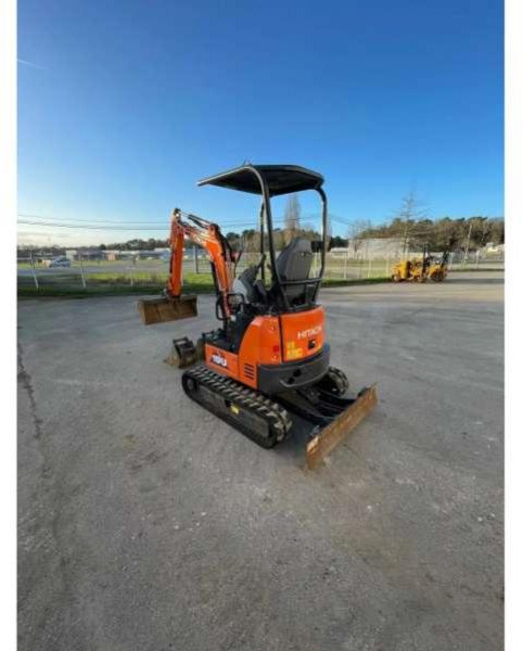 Hitachi ZX19U-6 - Mini pelle: photos 3 Hitachi ZX19U-6 - Mini pelle: photos 3