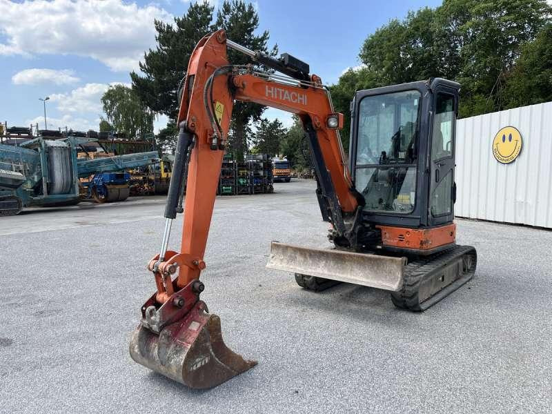 Hitachi ZX33U-5A CLR - Mini pelle: photos 2 Hitachi ZX33U-5A CLR - Mini pelle: photos 2