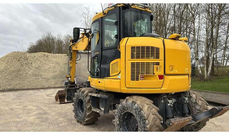 Komatsu PW98MR-11E0 - Pelle sur pneus: photos 3 Komatsu PW98MR-11E0 - Pelle sur pneus: photos 3