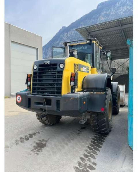 Komatsu WA320-7 - Chargeuse sur pneus: photos 3 Komatsu WA320-7 - Chargeuse sur pneus: photos 3