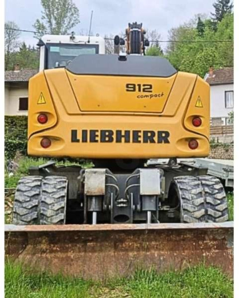 Liebherr Pelle sur Pneus A912 COMPACT - Pelle sur pneus: photos 4 Liebherr Pelle sur Pneus A912 COMPACT - Pelle sur pneus: photos 4