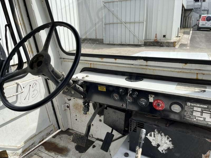 Tracteur agricole TAYLOR-DUNN TC-40: photos 32