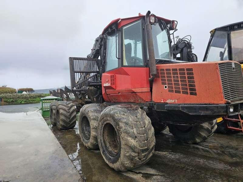 VALMET MATERIEL ESPACES VERTS / AGRICOLE / FORESTIER 840.4 - Tracteur forestier: photos 2 VALMET MATERIEL ESPACES VERTS / AGRICOLE / FORESTIER 840.4 - Tracteur forestier: photos 2