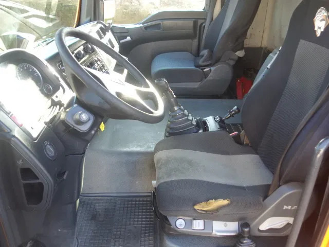 Camion benne MAN TGA 41.440 8X6 MEILLER 22 CUB MANUAL GEARBOX: photos 9