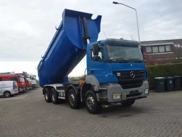 Mercedes-Benz Axor 3243 8X4 - Camion benne: photos 1 Mercedes-Benz Axor 3243 8X4 - Camion benne: photos 1