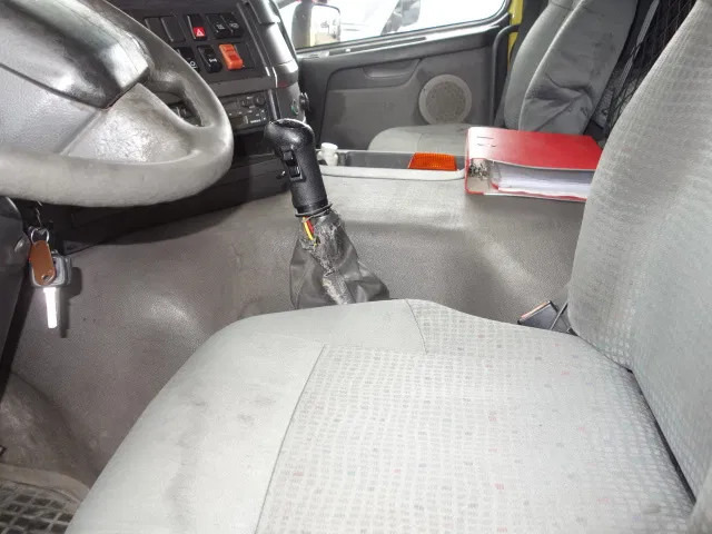 Volvo FM 12 18500liter tank,AIRCO,MANUAL GEARBOX - Camion citerne: photos 3 Volvo FM 12 18500liter tank,AIRCO,MANUAL GEARBOX - Camion citerne: photos 3