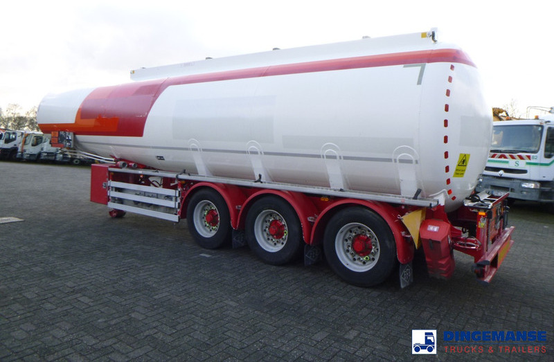 Feldbinder Jet fuel tank 40 m3 / 1 comp + pump - Remorque citerne: photos 3 Feldbinder Jet fuel tank 40 m3 / 1 comp + pump - Remorque citerne: photos 3