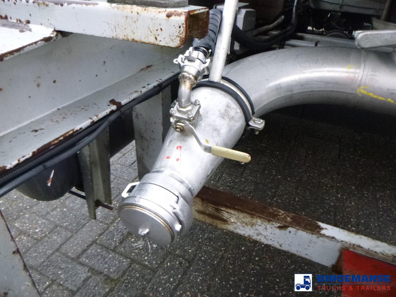 Semi-remorque citerne Magyar Food tank inox 21.9 m3 / 1 comp + pump: photos 10 Semi-remorque citerne Magyar Food tank inox 21.9 m3 / 1 comp + pump: photos 10