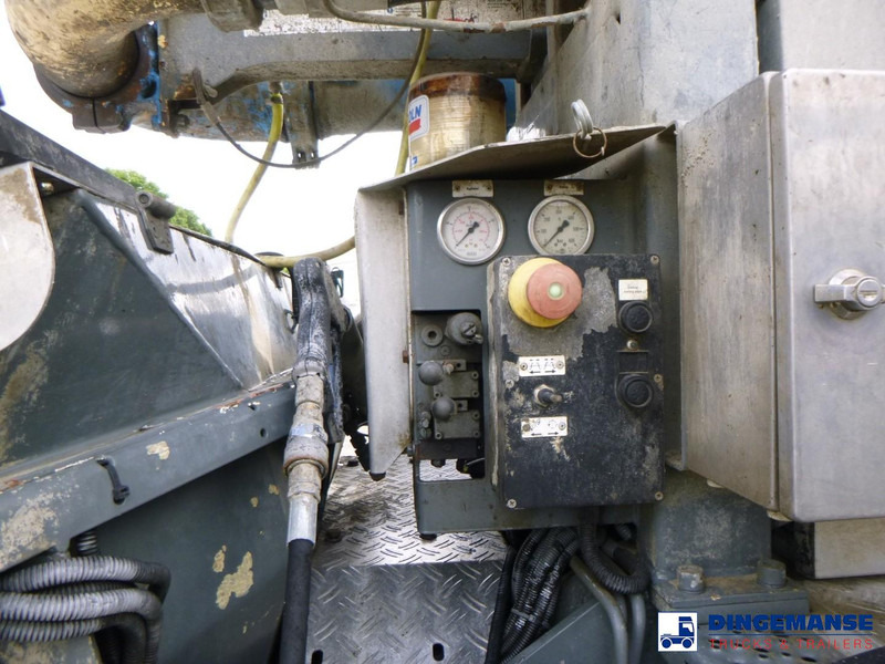 Mercedes-Benz Arocs 8x4 Liebherr 35 XXT concrete pump 35 m - crédit-bail Mercedes-Benz Arocs 8x4 Liebherr 35 XXT concrete pump 35 m: photos 19