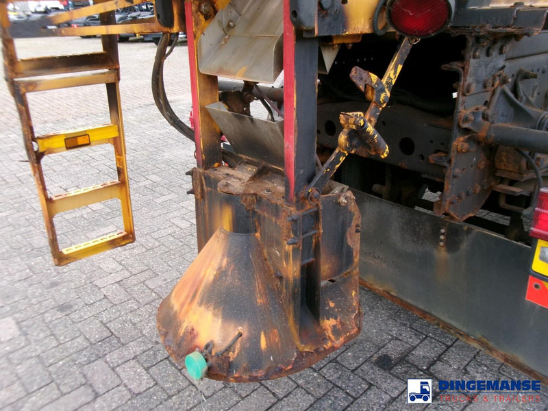 Mercedes-Benz Axor 1824 4x4 RHD salt spreader / gritter - Engin de déneigement: photos 5 Mercedes-Benz Axor 1824 4x4 RHD salt spreader / gritter - Engin de déneigement: photos 5