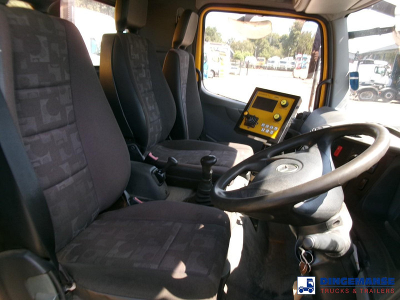 Engin de déneigement Mercedes-Benz Axor 2629 6x4 RHD gritter / salt spreader: photos 16 Engin de déneigement Mercedes-Benz Axor 2629 6x4 RHD gritter / salt spreader: photos 16