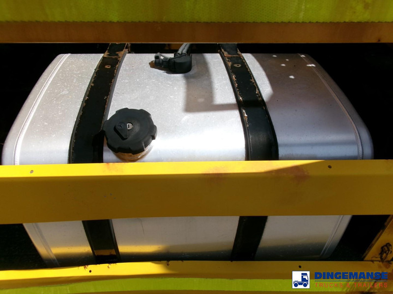 Engin de déneigement Mercedes-Benz Axor 2629 6x4 RHD gritter / salt spreader: photos 6 Engin de déneigement Mercedes-Benz Axor 2629 6x4 RHD gritter / salt spreader: photos 6