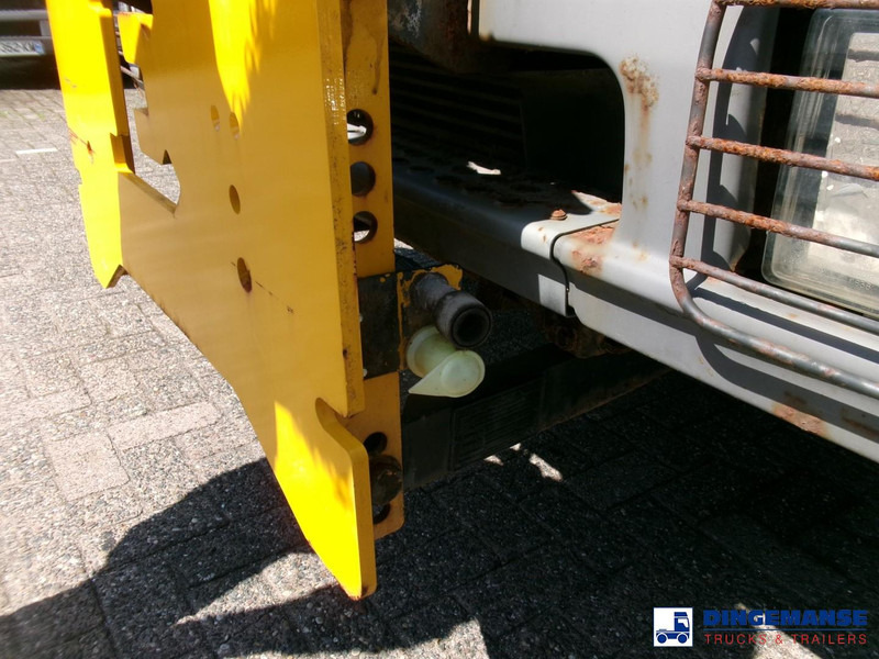 Engin de déneigement Mercedes-Benz Axor 2629 6x4 RHD gritter / salt spreader: photos 15 Engin de déneigement Mercedes-Benz Axor 2629 6x4 RHD gritter / salt spreader: photos 15