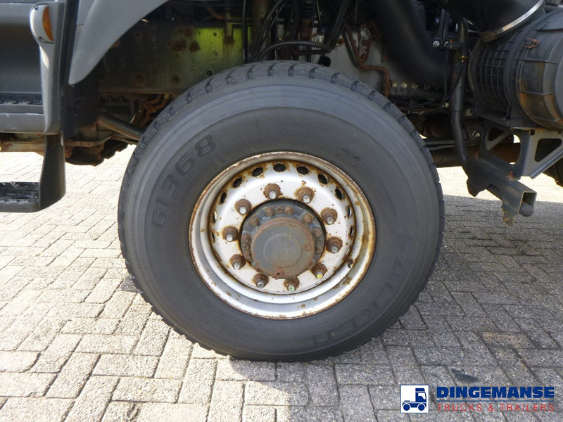 Photo d'intérieur 1: Camion plateau Renault Kerax 380 DXI 4x4 Euro 5 + Hydraulics