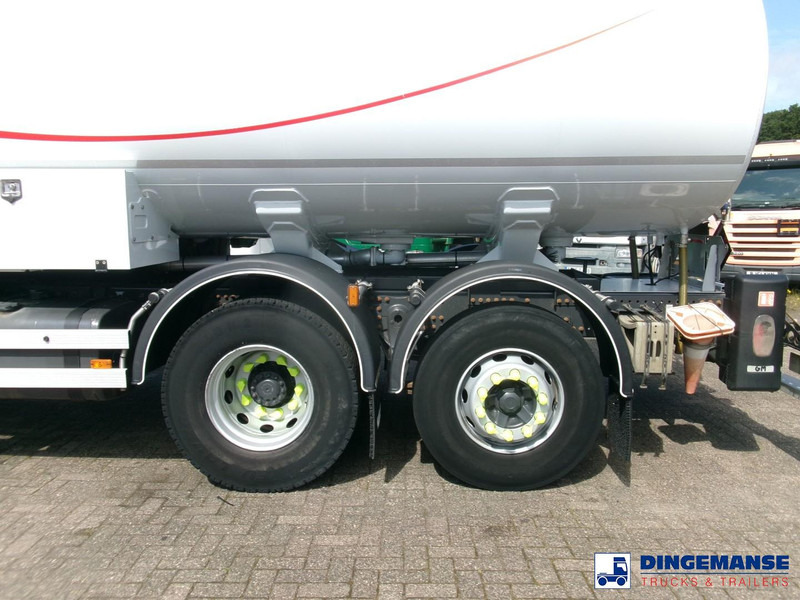 Renault Premium 310 dxi 6x2 fuel tank 18.5 m3 / 5 comp / ADR 16/08/2024 - Camion citerne: photos 5 Renault Premium 310 dxi 6x2 fuel tank 18.5 m3 / 5 comp / ADR 16/08/2024 - Camion citerne: photos 5