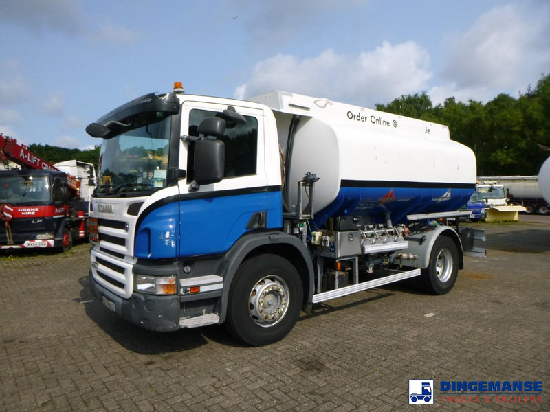 Scania P 230 DB 4x2 RHD fuel tank 12.4 m3 / 4 comp - Camion citerne: photos 1 Scania P 230 DB 4x2 RHD fuel tank 12.4 m3 / 4 comp - Camion citerne: photos 1