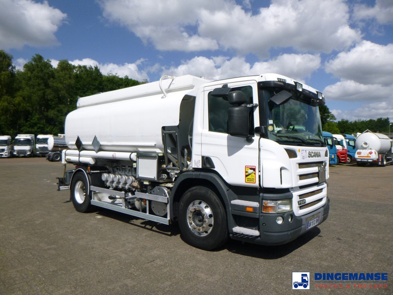 Scania P 270 DB 4x2 fuel tank 13.7 m3 / 5 comp - Camion citerne: photos 2 Scania P 270 DB 4x2 fuel tank 13.7 m3 / 5 comp - Camion citerne: photos 2