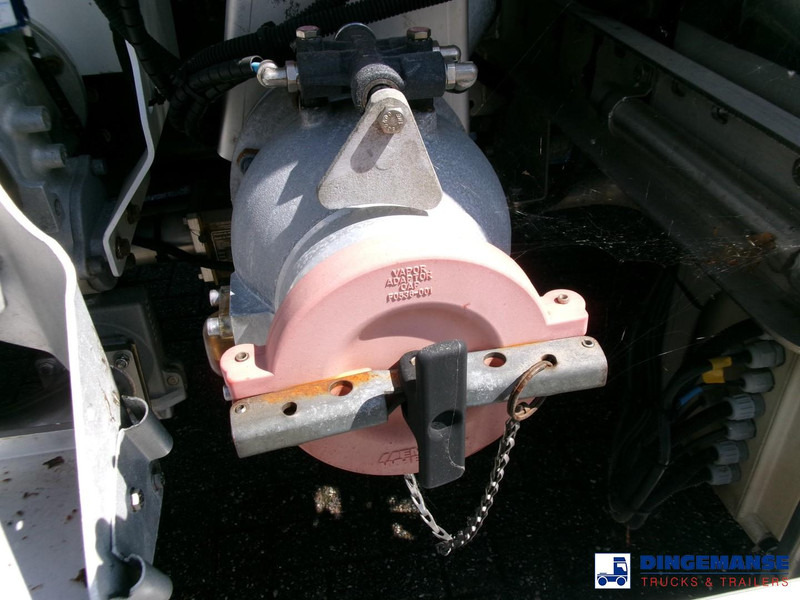 Volvo FE 260 4x2 dxi fuel tank 13.3 m3 / 4 comp / ADR 21-06-2024 - crédit-bail Volvo FE 260 4x2 dxi fuel tank 13.3 m3 / 4 comp / ADR 21-06-2024: photos 13