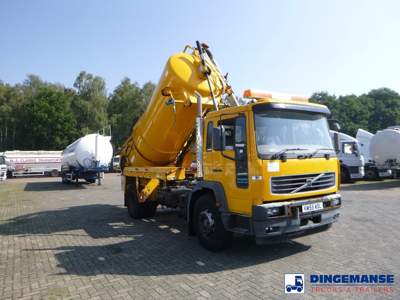 Volvo FL6 4x2 RHD Whale vacuum tank 8 m3 - Camion hydrocureur: photos 2 Volvo FL6 4x2 RHD Whale vacuum tank 8 m3 - Camion hydrocureur: photos 2