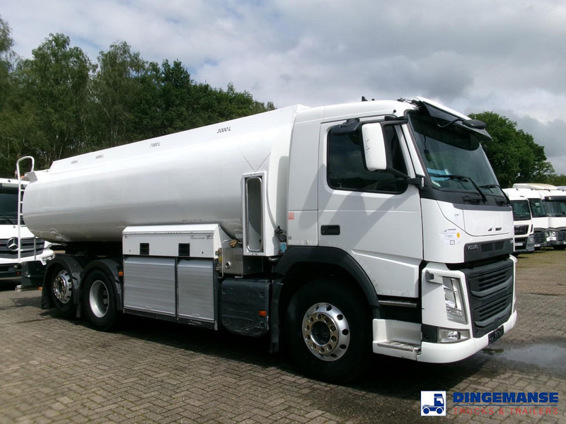 Volvo FM 380 6X2 fuel tank 20.6 m3 / 4 comp - Camion citerne: photos 2 Volvo FM 380 6X2 fuel tank 20.6 m3 / 4 comp - Camion citerne: photos 2