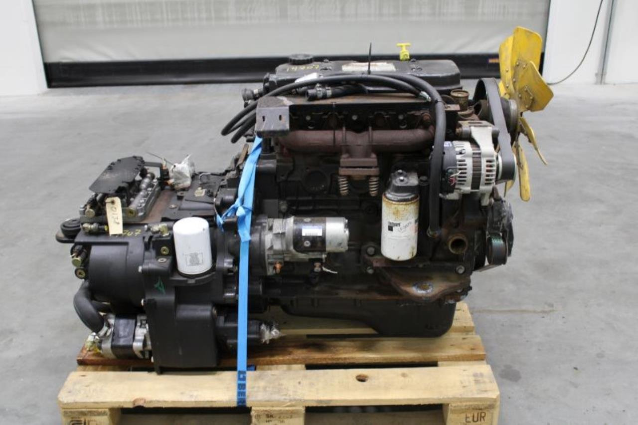 Cummins B4.5RGT - Moteur: photos 3 Cummins B4.5RGT - Moteur: photos 3