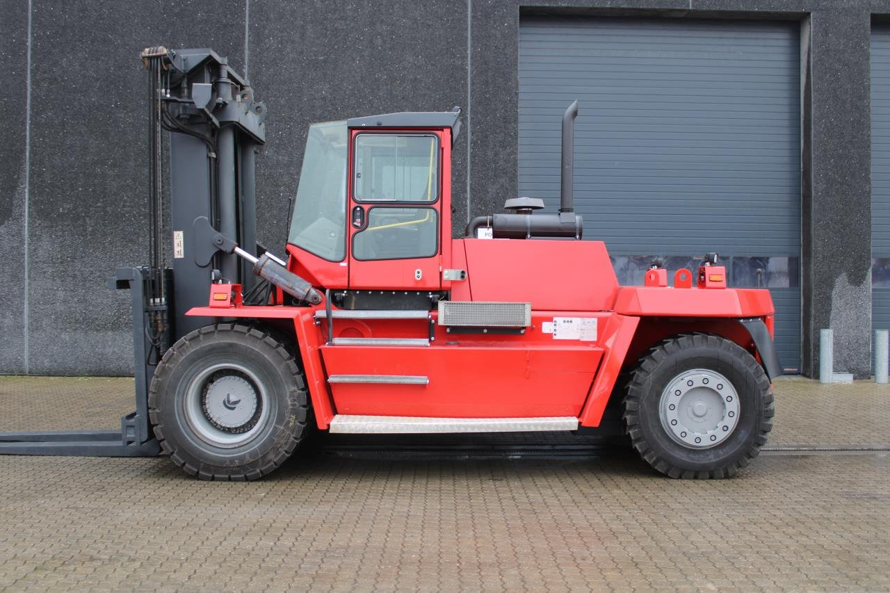 Kalmar DCD200-12LB - Chariot élévateur diesel: photos 1 Kalmar DCD200-12LB - Chariot élévateur diesel: photos 1