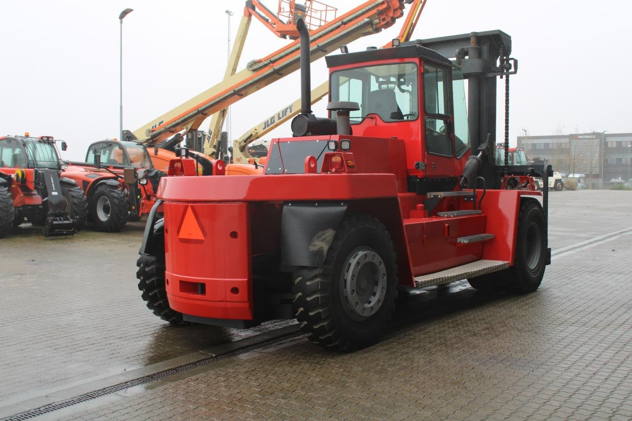 Kalmar DCD200-12LB - Chariot élévateur diesel: photos 3 Kalmar DCD200-12LB - Chariot élévateur diesel: photos 3