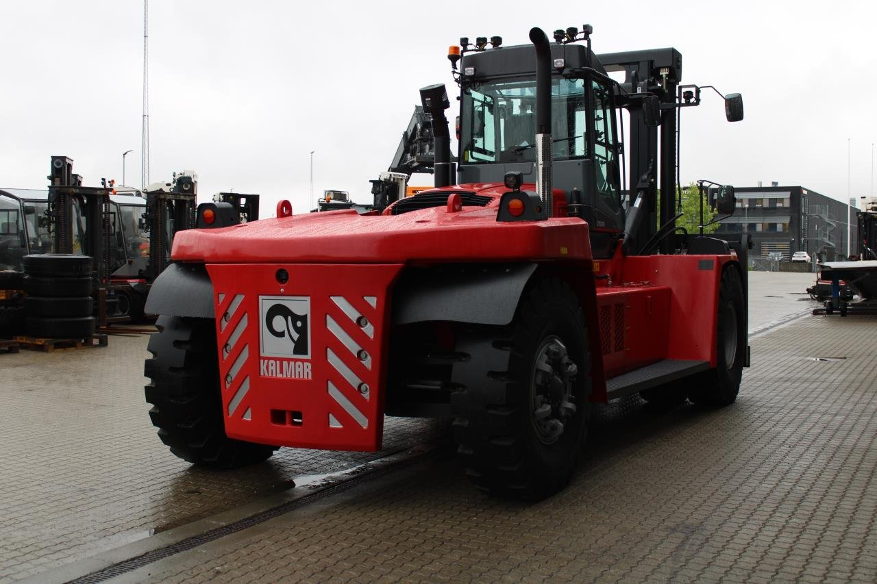 Kalmar DCG330-12LB - Chariot porte-conteneur: photos 3 Kalmar DCG330-12LB - Chariot porte-conteneur: photos 3