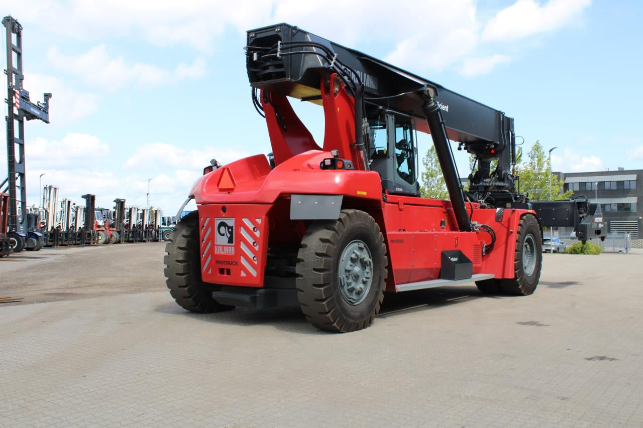 Kalmar DRG450-65S5XE - Reach stacker: photos 3 Kalmar DRG450-65S5XE - Reach stacker: photos 3