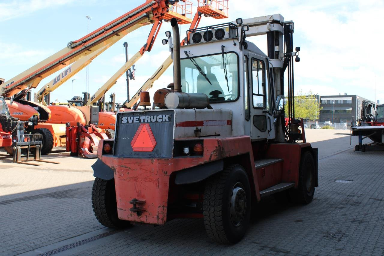 SveTruck 1260-30 - Chariot élévateur diesel: photos 3 SveTruck 1260-30 - Chariot élévateur diesel: photos 3
