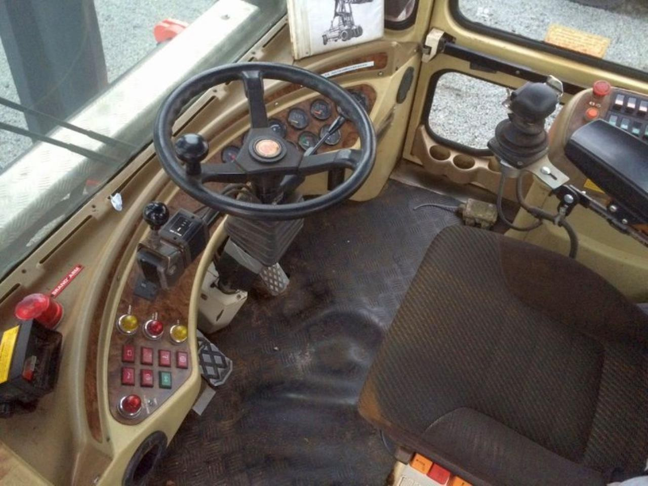 SveTruck TMF 28-21 - Chariot élévateur diesel: photos 4 SveTruck TMF 28-21 - Chariot élévateur diesel: photos 4