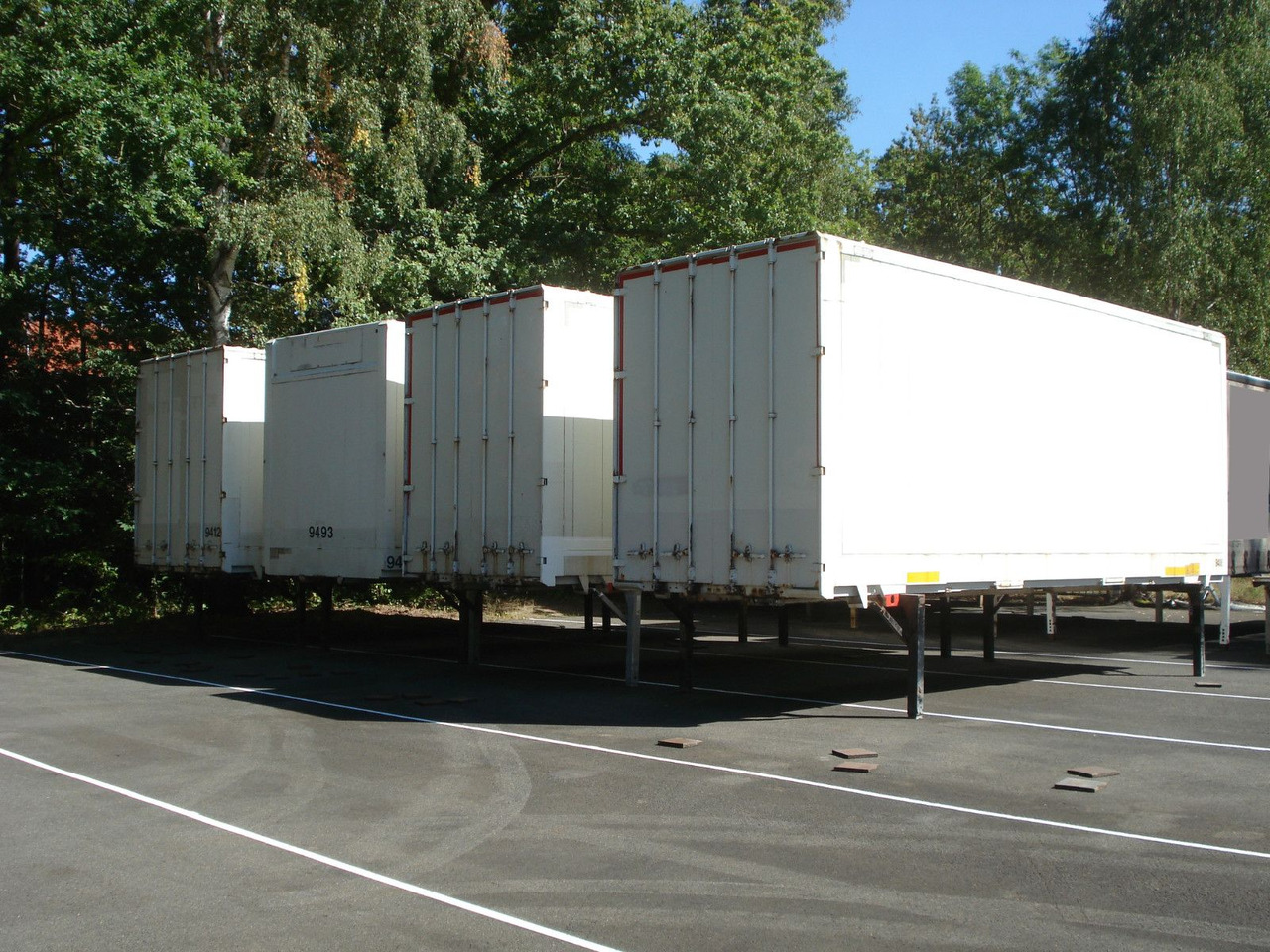 Krone WK 7,7 STG Kleider Textil Jumbo C 7,82 - Remorque fourgon: photos 1 Krone WK 7,7 STG Kleider Textil Jumbo C 7,82 - Remorque fourgon: photos 1