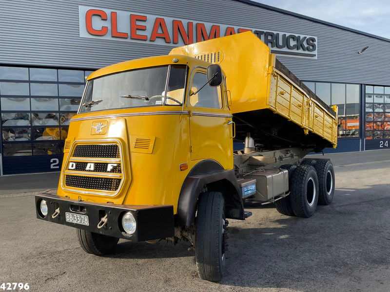 DAF AZ 1900 DS 420 6x6 Driezijdige kipper "Oldtimer" - Camion benne: photos 1 DAF AZ 1900 DS 420 6x6 Driezijdige kipper "Oldtimer" - Camion benne: photos 1