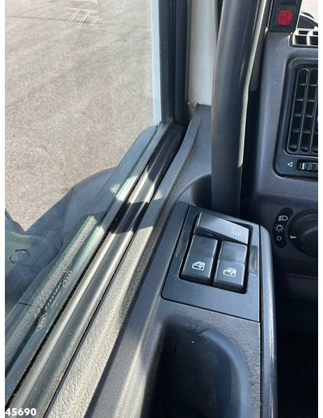 DAF FA 55 LF 220 HMF 10 Tonmeter laadkraan Just 119.287 km! - crédit-bail DAF FA 55 LF 220 HMF 10 Tonmeter laadkraan Just 119.287 km!: photos 15 DAF FA 55 LF 220 HMF 10 Tonmeter laadkraan Just 119.287 km! - crédit-bail DAF FA 55 LF 220 HMF 10 Tonmeter laadkraan Just 119.287 km!: photos 15