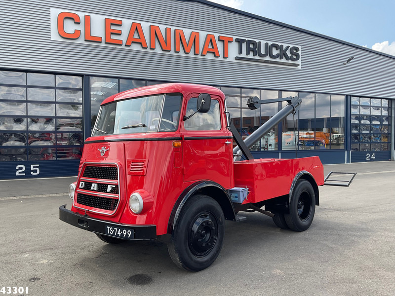 DAF T1300 ''Kikker'' Bergingswagen - Remorqueuse: photos 1 DAF T1300 ''Kikker'' Bergingswagen - Remorqueuse: photos 1
