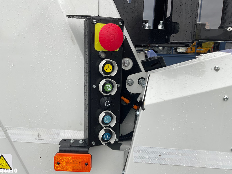 Benne à ordures ménagères FUSO Canter Terberg 7 m³: photos 9