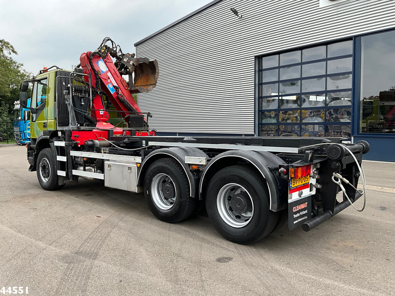 Iveco AD260T41 6x4 HMF 16 Tonmeter Z-kraan - Camion - système de câble, Camion grue: photos 4 Iveco AD260T41 6x4 HMF 16 Tonmeter Z-kraan - Camion - système de câble, Camion grue: photos 4