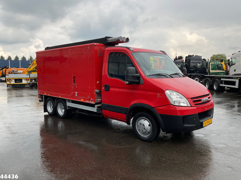 Iveco Daily 40C18 + Veldhuizen oplegger ROM Hogedrukinstallatie - Camion hydrocureur: photos 3 Iveco Daily 40C18 + Veldhuizen oplegger ROM Hogedrukinstallatie - Camion hydrocureur: photos 3