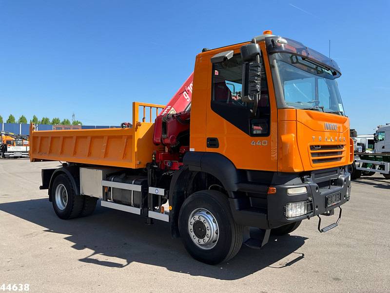 Iveco Trakker AD 190T44W 4x4 HMF 9 Tonmeter laadkraan Just 292.249 km! - Camion benne, Camion grue: photos 5 Iveco Trakker AD 190T44W 4x4 HMF 9 Tonmeter laadkraan Just 292.249 km! - Camion benne, Camion grue: photos 5