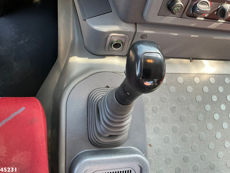 Camion grue Iveco Trakker AD410T41 Fassi 80 Tonmeter laadkraan + Fly-Jib Just 80.441 Km!: photos 17 Camion grue Iveco Trakker AD410T41 Fassi 80 Tonmeter laadkraan + Fly-Jib Just 80.441 Km!: photos 17