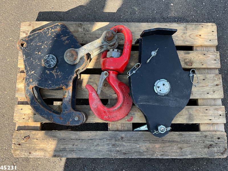 Camion grue Iveco Trakker AD410T41 Fassi 80 Tonmeter laadkraan + Fly-Jib Just 80.441 Km!: photos 13 Camion grue Iveco Trakker AD410T41 Fassi 80 Tonmeter laadkraan + Fly-Jib Just 80.441 Km!: photos 13