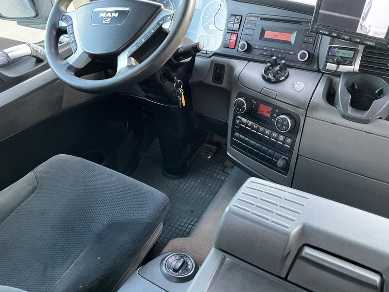 Camion ampliroll MAN TGA 41.440 8x4 Full Steel AJK 26 Ton haakarmsysteem + Laadplateau met Hiab 28 Tonmeter laadkraan: photos 6 Camion ampliroll MAN TGA 41.440 8x4 Full Steel AJK 26 Ton haakarmsysteem + Laadplateau met Hiab 28 Tonmeter laadkraan: photos 6