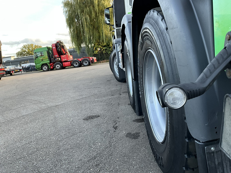 MAN TGA 41.440 8x4 Full Steel AJK 26 Ton haakarmsysteem + Laadplateau met Hiab 28 Tonmeter laadkraan - Camion ampliroll: photos 4 MAN TGA 41.440 8x4 Full Steel AJK 26 Ton haakarmsysteem + Laadplateau met Hiab 28 Tonmeter laadkraan - Camion ampliroll: photos 4