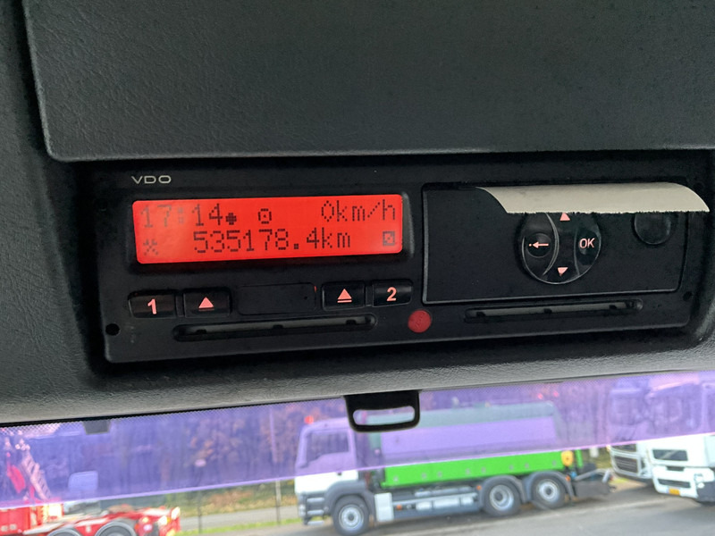 Camion ampliroll MAN TGA 41.440 8x4 Full Steel AJK 26 Ton haakarmsysteem + Laadplateau met Hiab 28 Tonmeter laadkraan: photos 16 Camion ampliroll MAN TGA 41.440 8x4 Full Steel AJK 26 Ton haakarmsysteem + Laadplateau met Hiab 28 Tonmeter laadkraan: photos 16