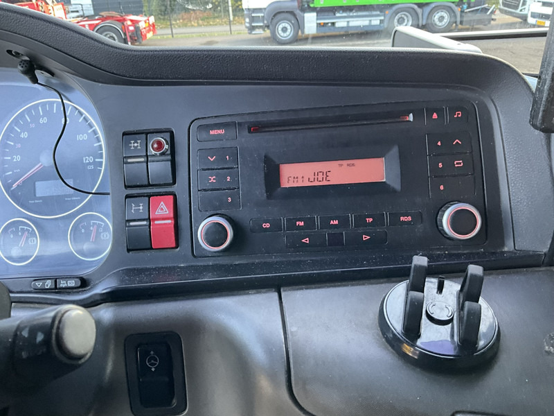 Camion ampliroll MAN TGA 41.440 8x4 Full Steel AJK 26 Ton haakarmsysteem + Laadplateau met Hiab 28 Tonmeter laadkraan: photos 9 Camion ampliroll MAN TGA 41.440 8x4 Full Steel AJK 26 Ton haakarmsysteem + Laadplateau met Hiab 28 Tonmeter laadkraan: photos 9