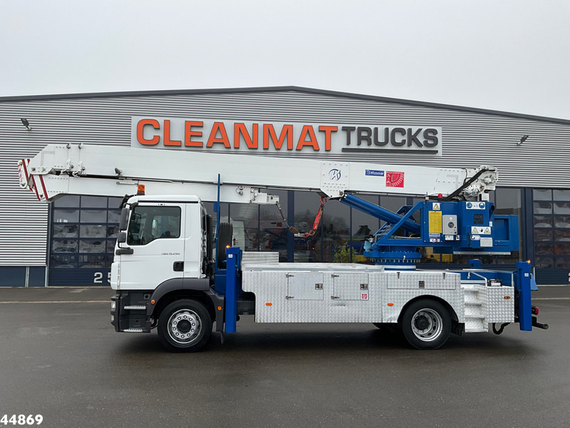 MAN TGM 15.290 Klaas 35 meter Dachdecker Kran - Camion grue: photos 5 MAN TGM 15.290 Klaas 35 meter Dachdecker Kran - Camion grue: photos 5